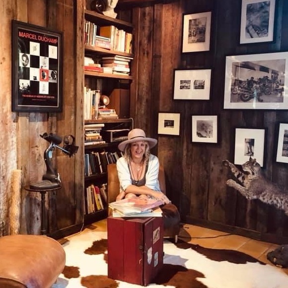 Meet your Posher, Julia - Picture 5 of 6